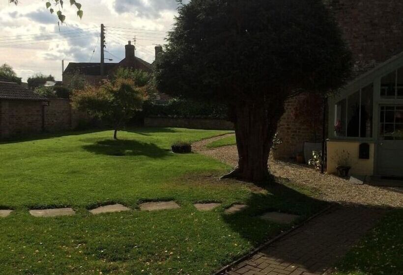 Churchend Farm Bed & Breakfast