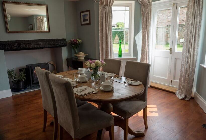 Churchend Farm Bed & Breakfast