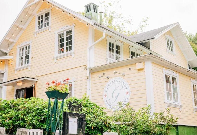 Gustafsbergs Badhotell & Vandrarhem