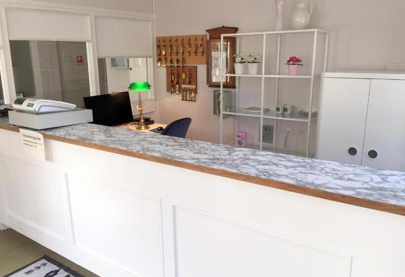 Gustafsbergs Badhotell & Vandrarhem