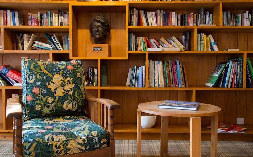 فندق Knoll House