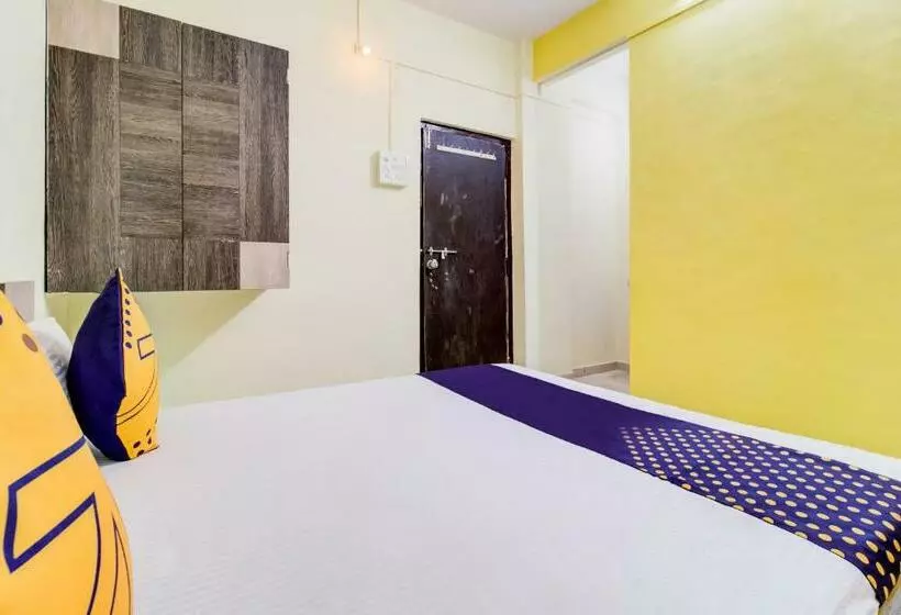 ホテル Spot On 67463 Shiv Residency