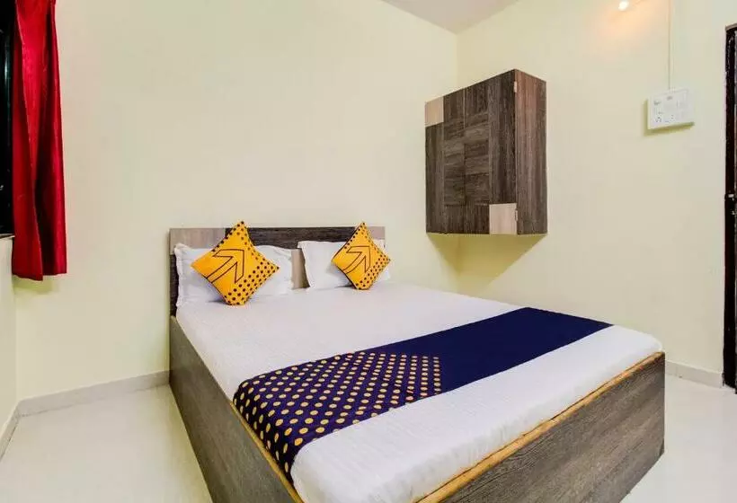 ホテル Spot On 67463 Shiv Residency