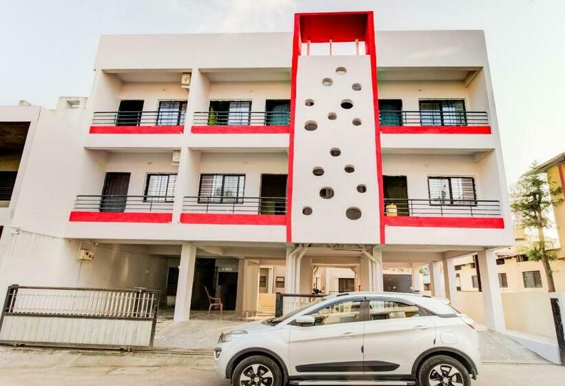 酒店 Spot On 67463 Shiv Residency