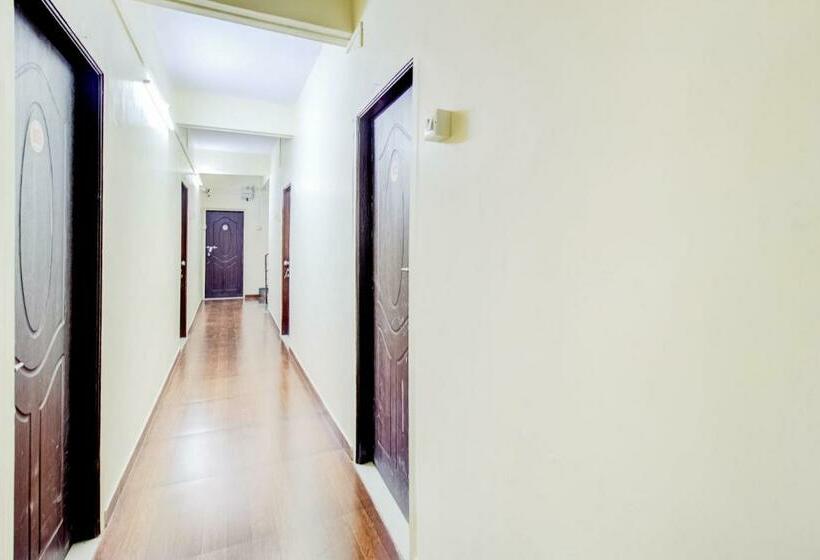 酒店 Spot On 67463 Shiv Residency