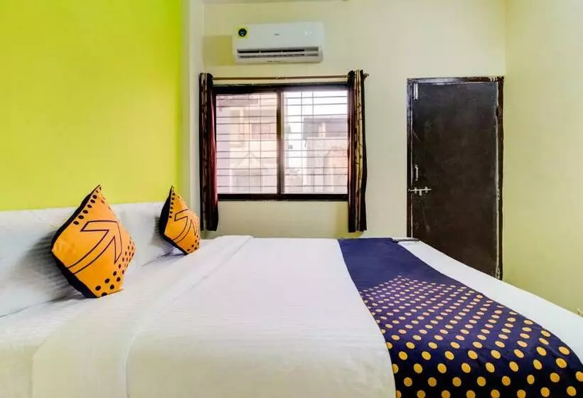 ホテル Spot On 67463 Shiv Residency