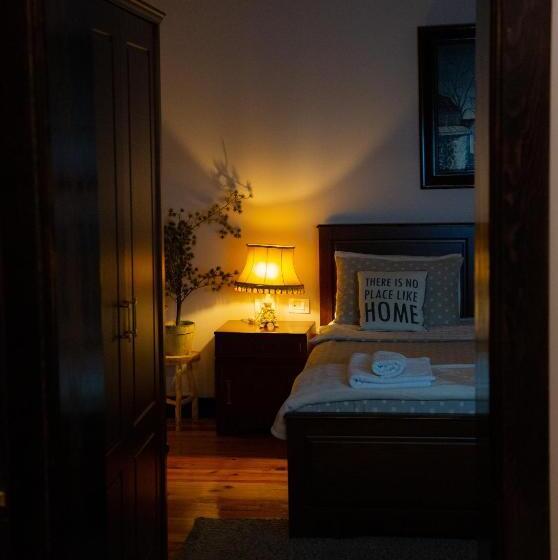 펜션 Villa Elezi 2