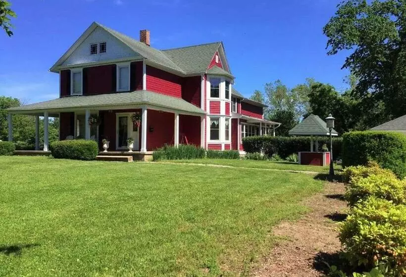 Plain & Fancy Bed & Breakfast