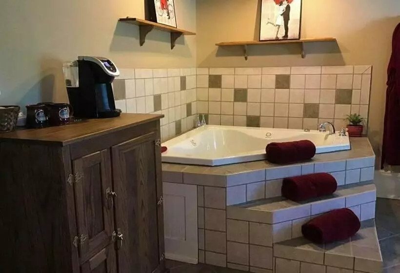 Plain & Fancy Bed & Breakfast