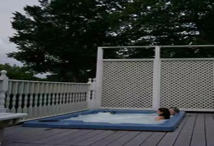 Plain & Fancy Bed & Breakfast