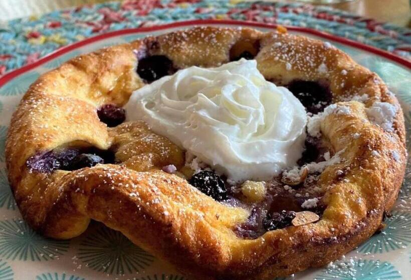 Plain & Fancy Bed & Breakfast