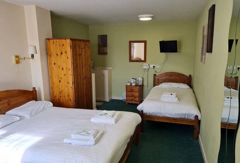 פונדק The Blue Cow