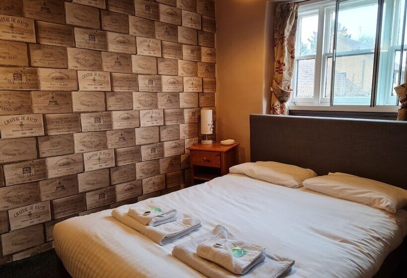 פונדק The Blue Cow