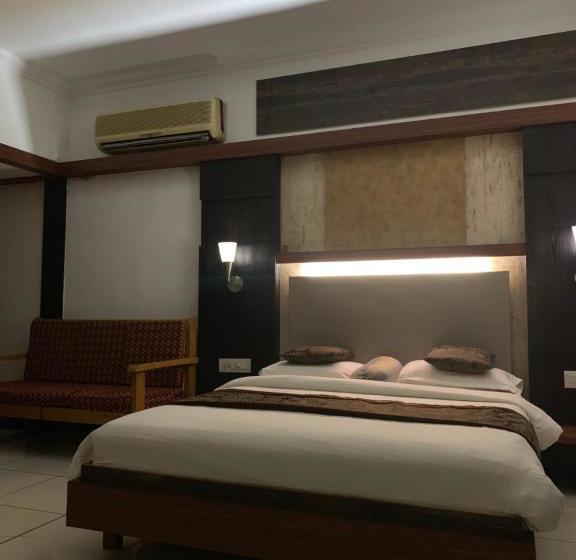 Hotel Honeybee Resort