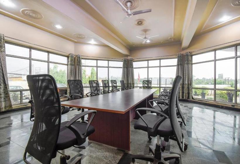 בית מלון כפרי Oyo 47416  Vimal