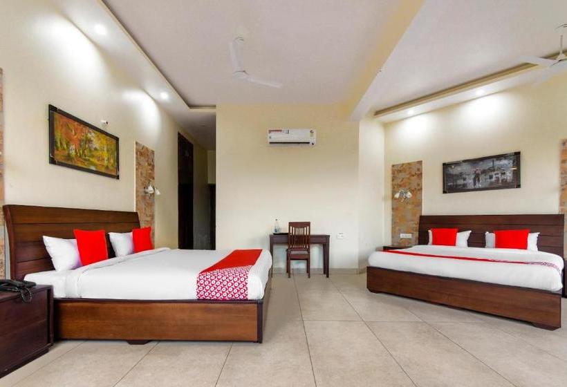 בית מלון כפרי Oyo 47416  Vimal