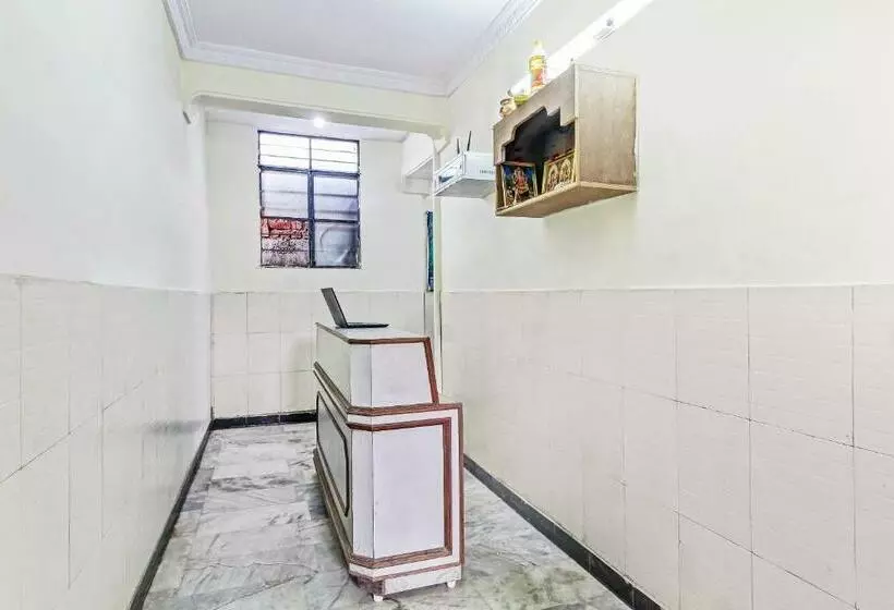 ホテル O Suraj Residency