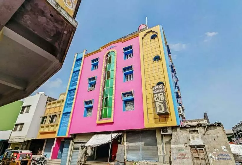 ホテル O Suraj Residency