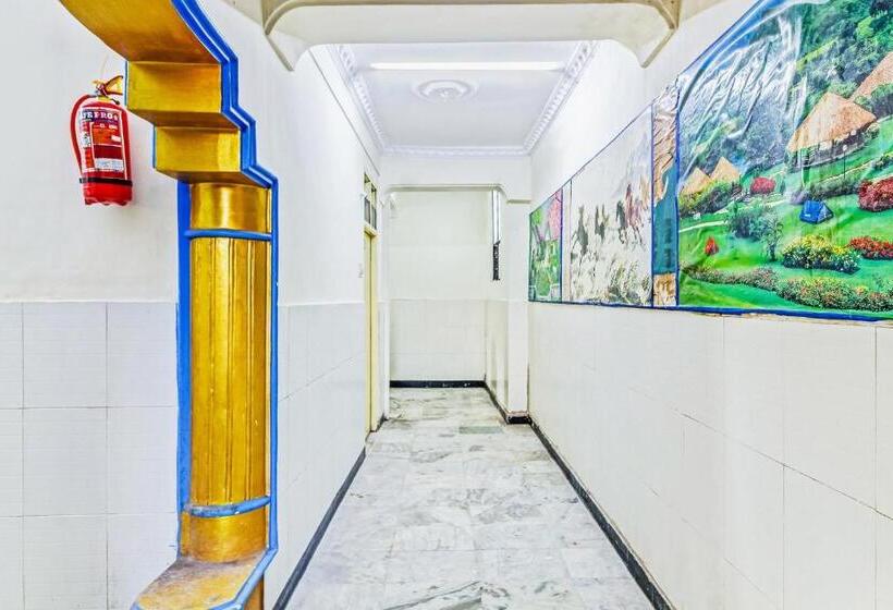 בית מלון כפרי O Suraj Residency