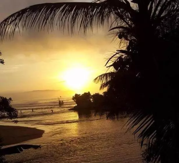 Retkeilymaja Scorpion Hill Lodge