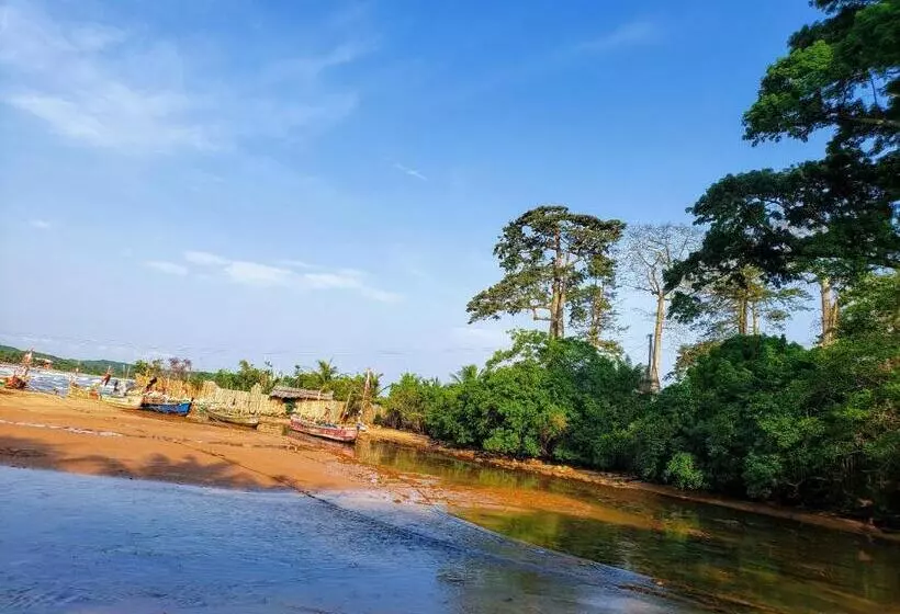 Retkeilymaja Scorpion Hill Lodge