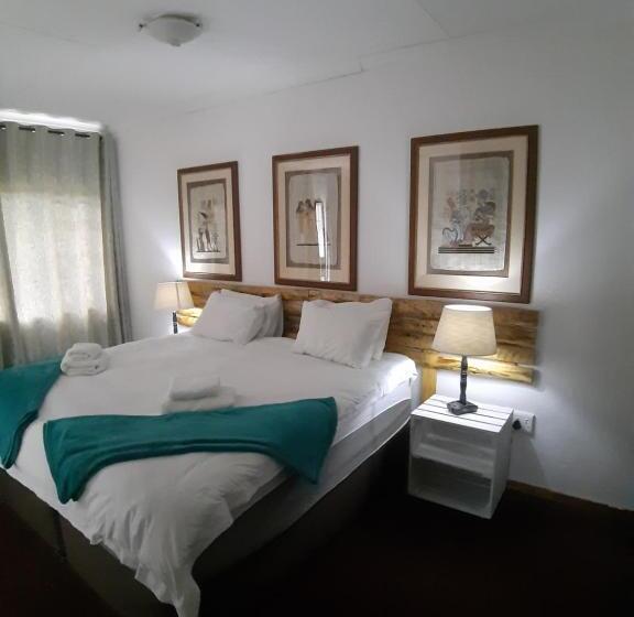 הוסטל Wayside Lodge