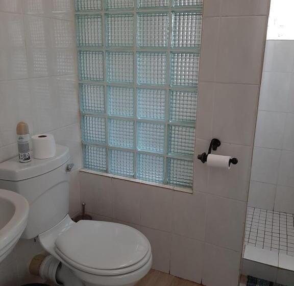 הוסטל Wayside Lodge