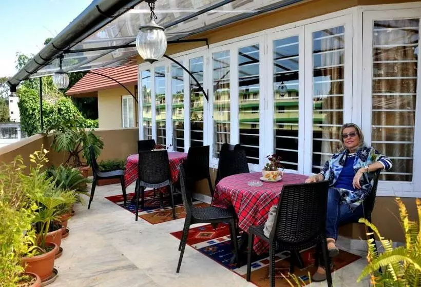 Aamiaismajoitus (B&B) Rock Cliff Home Stay