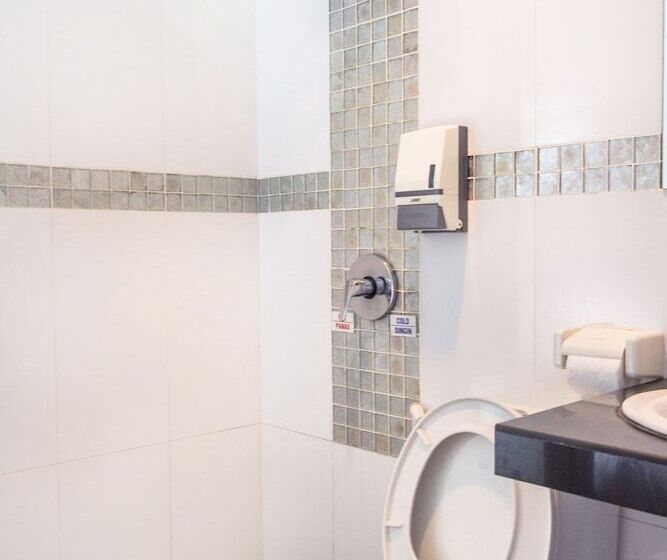 فندق Capital O 664 Romance