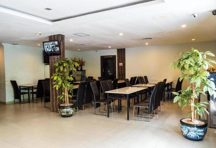 فندق Capital O 664 Romance