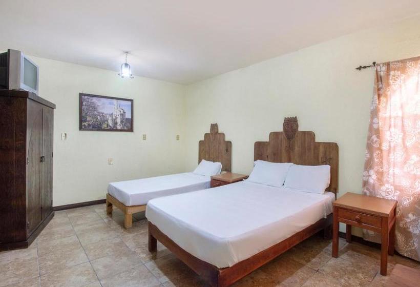 Отель Capital O Camelot