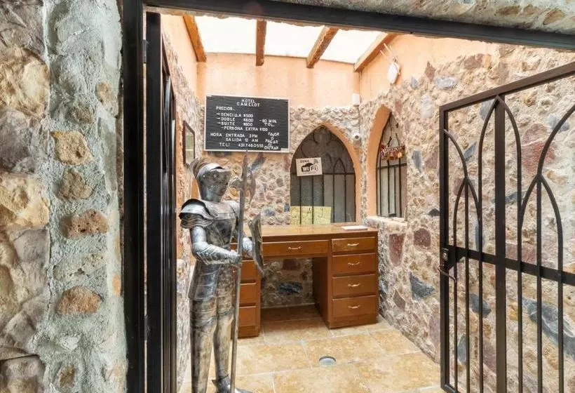 Hotelli Capital O Camelot
