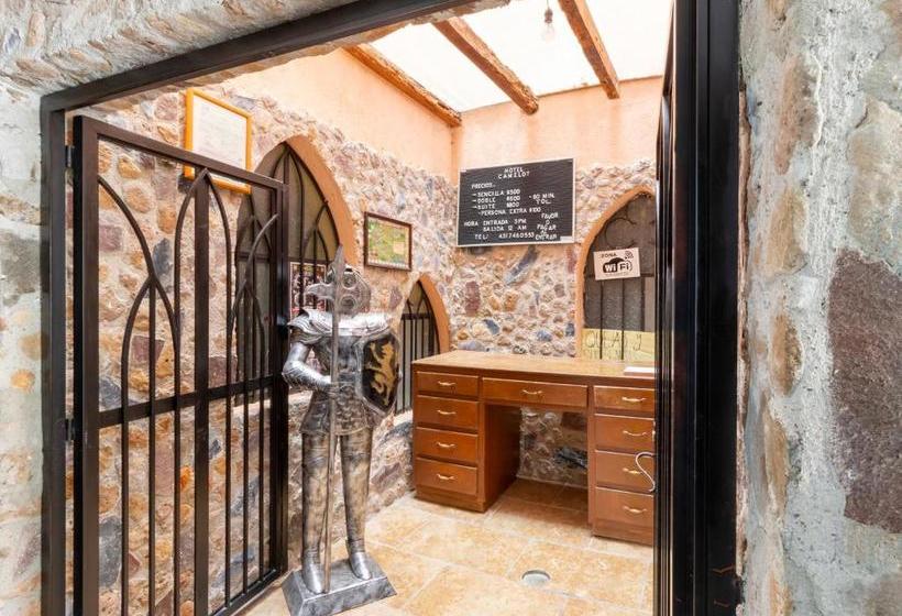 Отель Capital O Camelot