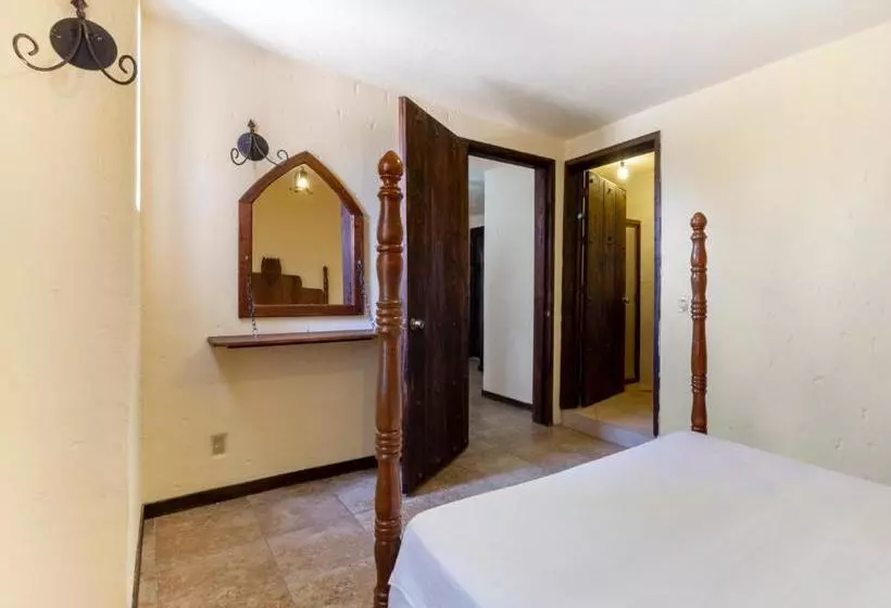 Hotelli Capital O Camelot