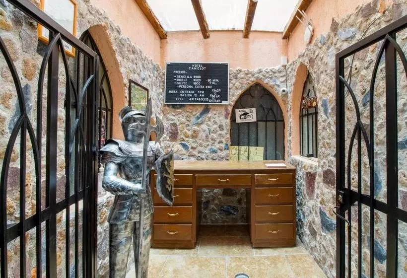 Hotelli Capital O Camelot