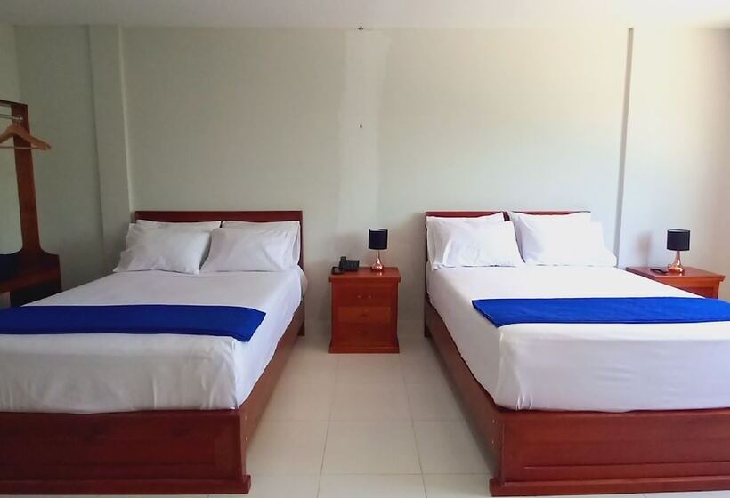 בית מלון כפרי Puerto Azul Sauce