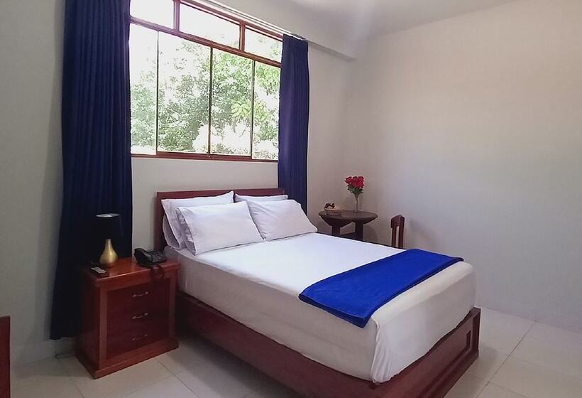 בית מלון כפרי Puerto Azul Sauce