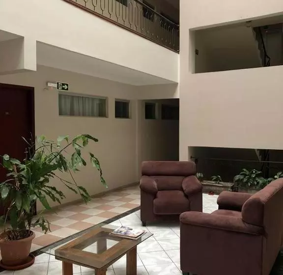 ホテル Ricardi Express