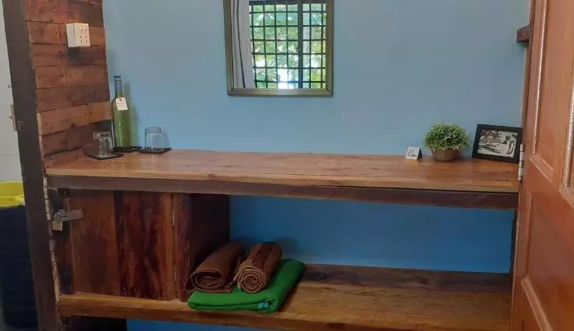 Majatalo Bong S Guesthouse M Pai Bay