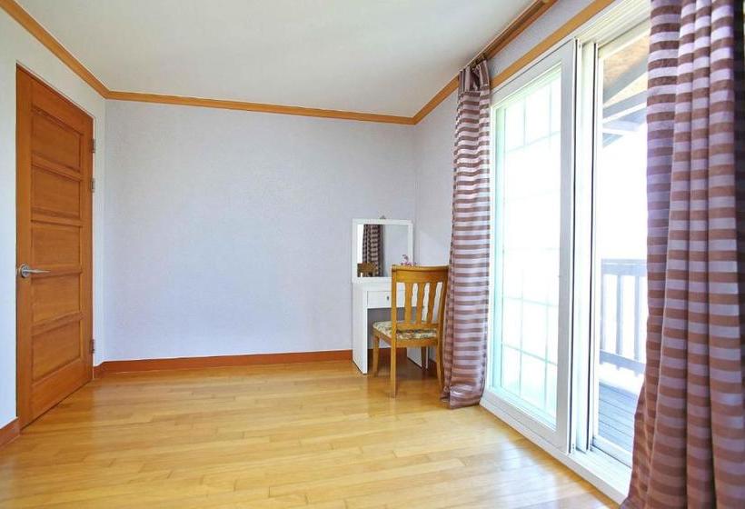 Daegwalnyeong Beauty House Pension