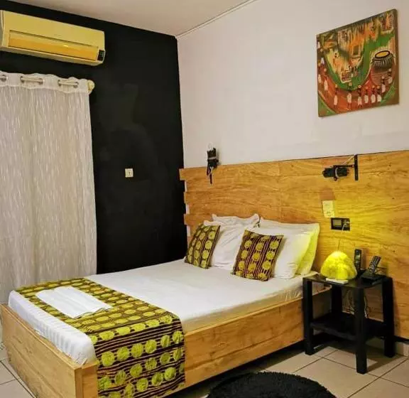 پانسیون La Maison De Canelya