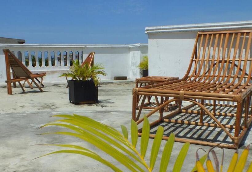 پانسیون La Maison De Canelya