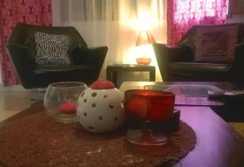 پانسیون La Maison De Canelya