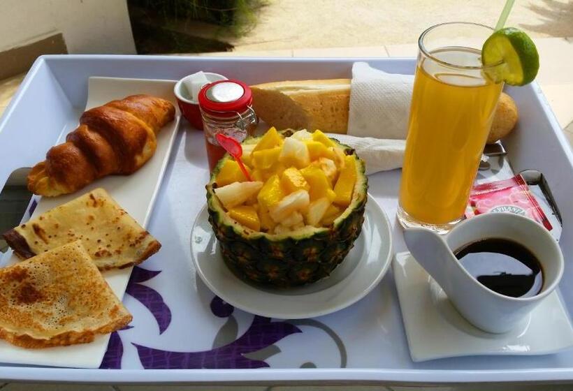 پانسیون La Maison De Canelya