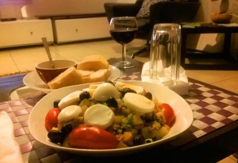 پانسیون La Maison De Canelya