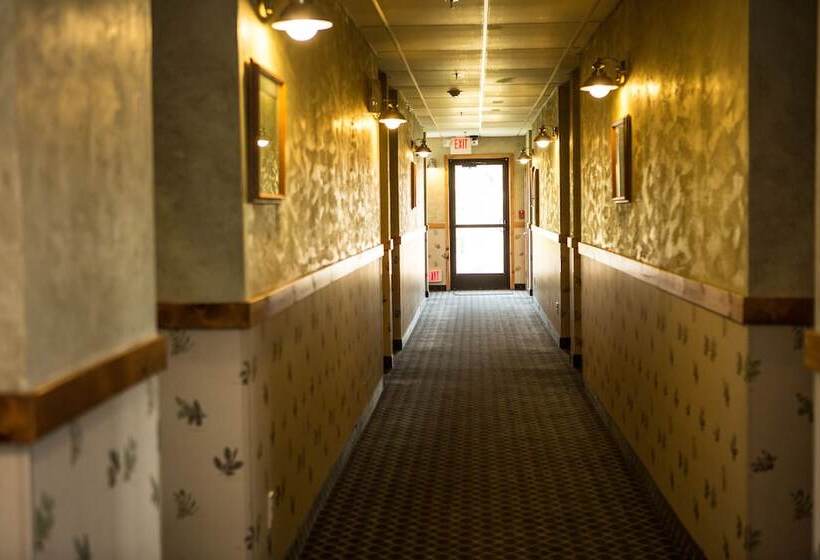 Общежитие Boulder Creek Inn