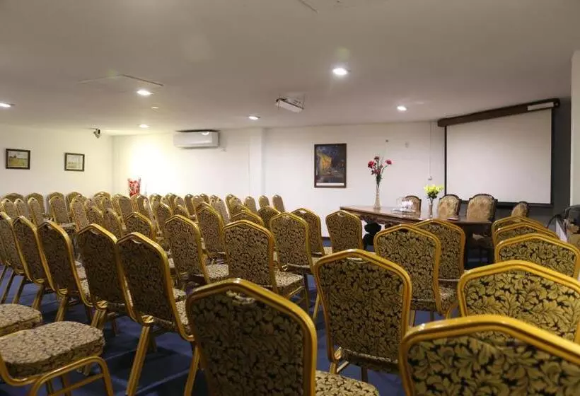 هتل Park Center