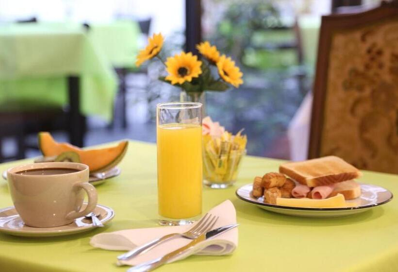 فندق Park Center