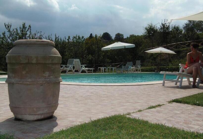 فندق Agriturismo La Capacciola