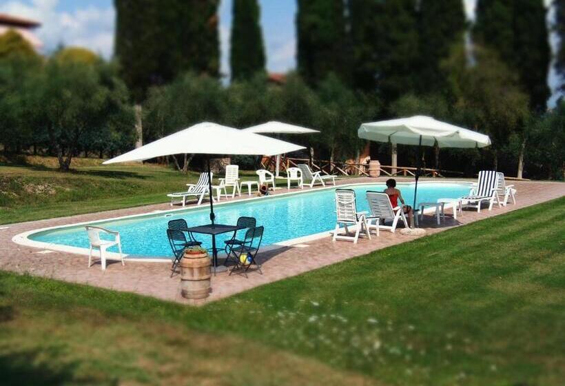 فندق Agriturismo La Capacciola